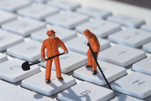 Facebook: Δίκτυο κοινωνικού… φθόνου; | imommy.gr