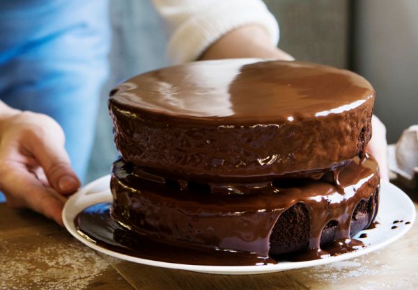 Το πιο εντυπωσιακό υγρό σοκολατένιο κέικ | imommy.gr
