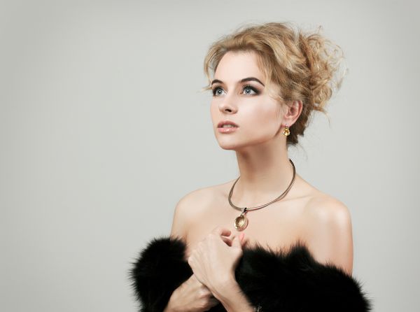 Επτά υπέροχα χτενίσματα για τις γιορτές | imommy.gr