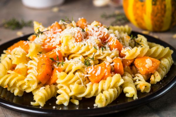 Ζυμαρικά με σάλτσα κολοκύθας | imommy.gr