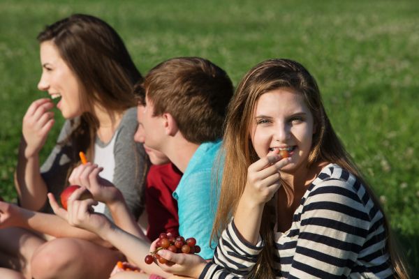 Η ισορροπημένη διατροφή στην εφηβεία | imommy.gr