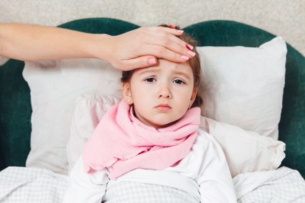 Συναγερμός για τη γρίπη: 18 θάνατοι και 3 παιδιά σε ΜΕΘ | imommy.gr