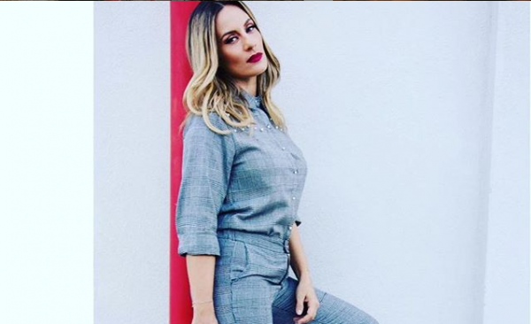 Ελεονώρα Μελέτη: Στέλνει ευχές με την κόρη της στην αγκαλιά της | imommy.gr