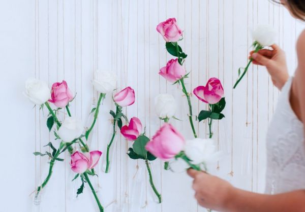 Φτιάξτε μόνοι σας τον έναν λουλουδάτο τοίχο στο σπίτι σας | imommy.gr