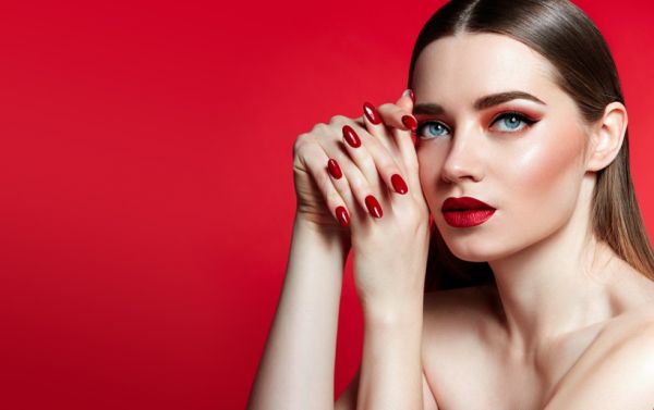 Το λάθος που κάνει τα νύχια σας να ξεφλουδίζουν | imommy.gr