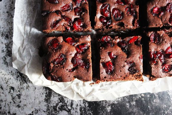 Μπράουνις σε στιλ black forest | imommy.gr