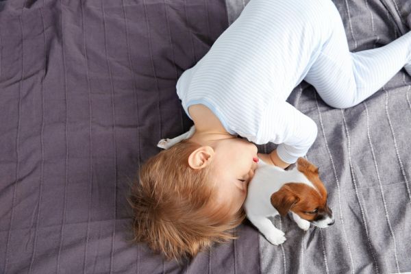 10 τρόποι να κάνετε το παιδί να κοιμάται στο δικό του κρεβάτι | imommy.gr