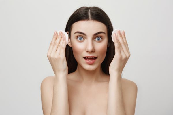 Φτιάξτε το δικό σας λαδάκι που αφαιρεί κάθε ίχνος μακιγιάζ | imommy.gr