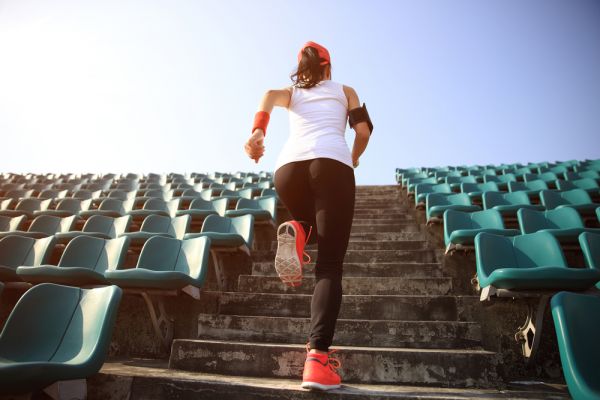 Δεκάλεπτη προπόνηση στις σκάλες | imommy.gr