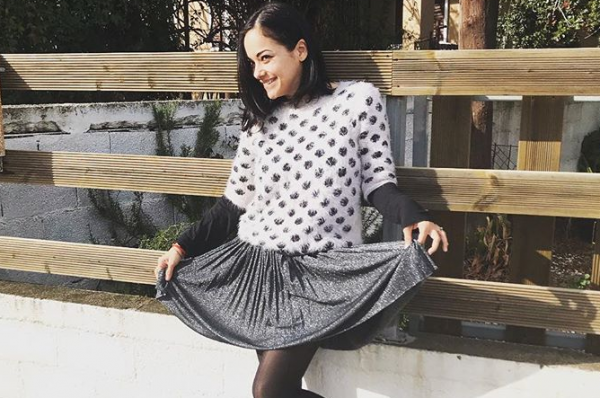 Κατερίνα Τσάβαλου: Η κόρη της ντύθηκε πασχαλίτσα και περιμένει το Πάσχα | imommy.gr