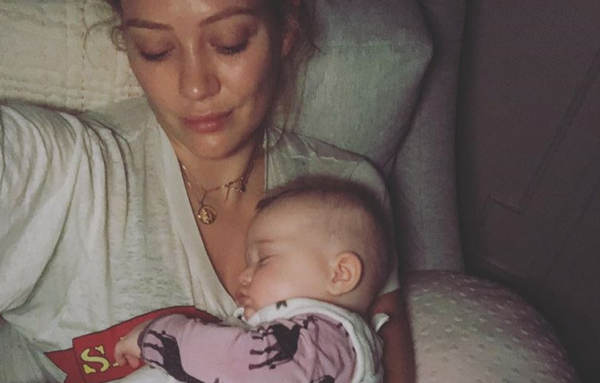 Χίλαρι Νταφ: Η υπέροχη selfie με την κορούλα της | imommy.gr