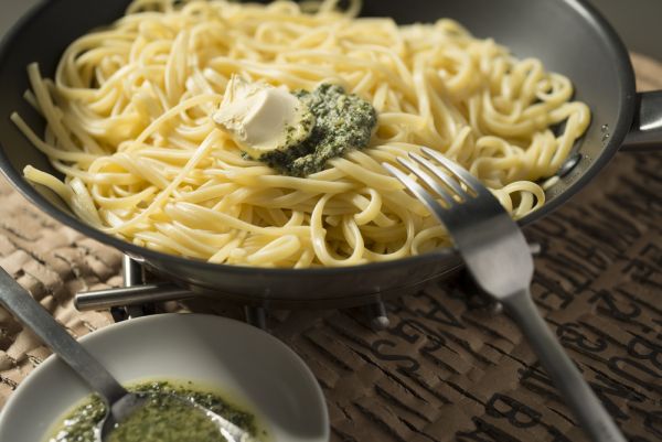 Πεντανόστιμα βουτυράτα νουντλς | imommy.gr