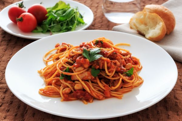 Υγιεινή μακαρονάδα με κοτόπουλο | imommy.gr