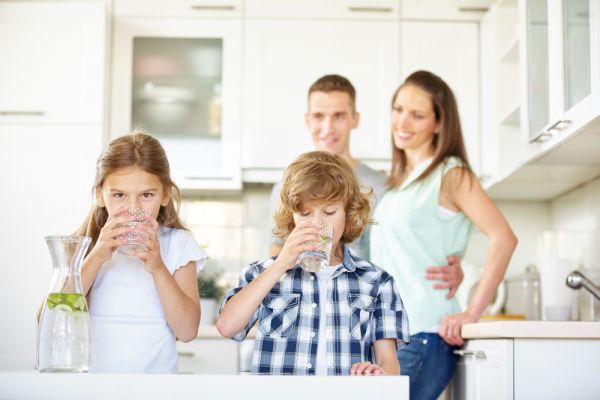 Πώς θα καταλάβετε ότι το παιδί τρώει πολύ αλάτι | imommy.gr