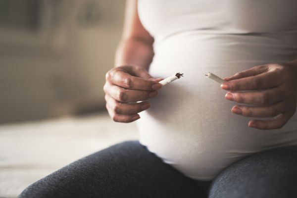 Πώς θα διαχειριστείτε την ανάγκη για τσιγάρο στην εγκυμοσύνη | imommy.gr