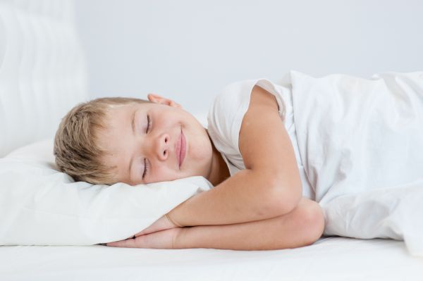 Οι 5 συμβουλές των γιατρών για τη νυχτερινή ενούρηση των παιδιών | imommy.gr
