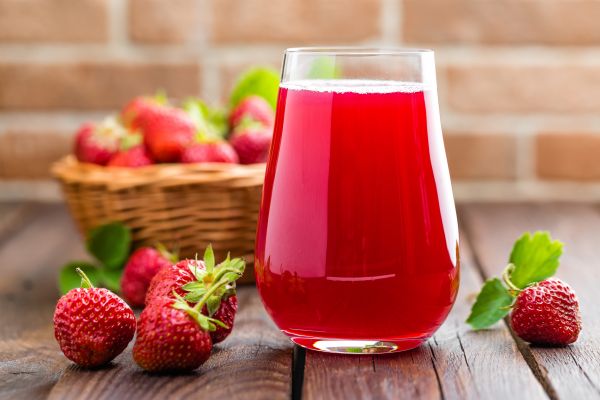 Δροσερός και απολαυστικός χυμός φράουλα | imommy.gr
