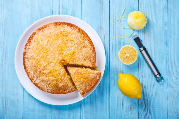 Φτιάξτε σιροπιαστή λεμονόπιτα | imommy.gr