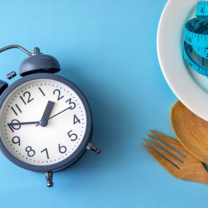 Χάστε βάρος τρώγοντας το βραδινό σας νωρίς