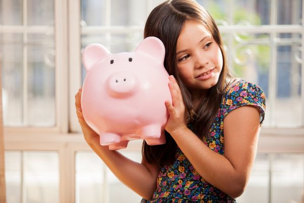 Πώς θα μάθω στο παιδί την αξία των χρημάτων; | imommy.gr