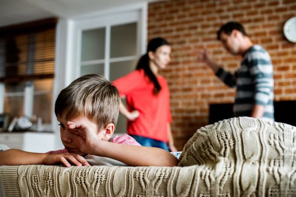 Γονείς σε σύγκρουση: Πώς θα συμφωνήσετε για την ανατροφή των παιδιών | imommy.gr