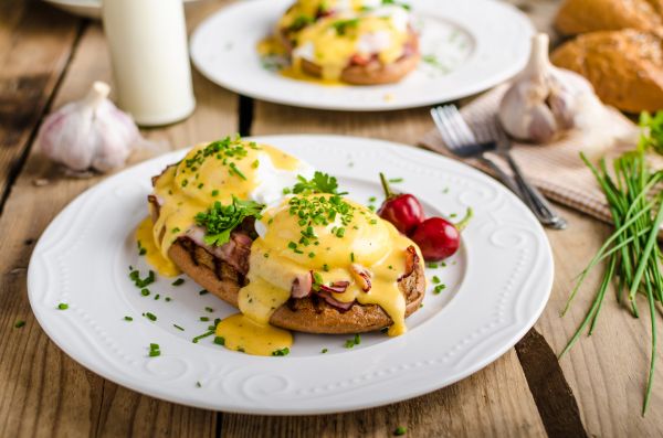 Αβγά benedict: Μια υπέροχη συνταγή για το οικογενειακό πρωινό | imommy.gr