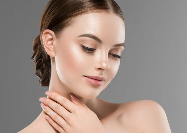 Χρειάζεστε μόνο 3 προϊόντα για το πρωινό μακιγιάζ σας | imommy.gr