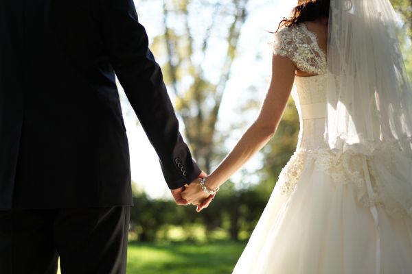 ΕΛΣΤΑΤ: Μειώθηκαν οι γάμοι, αυξήθηκαν τα σύμφωνα συμβίωσης | imommy.gr
