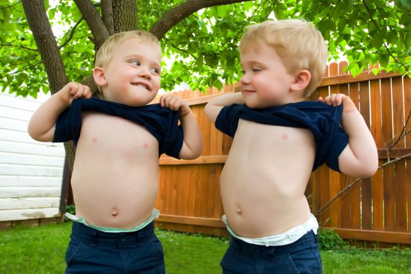 Γιατί είναι προς τα έξω ο αφαλός του; | imommy.gr