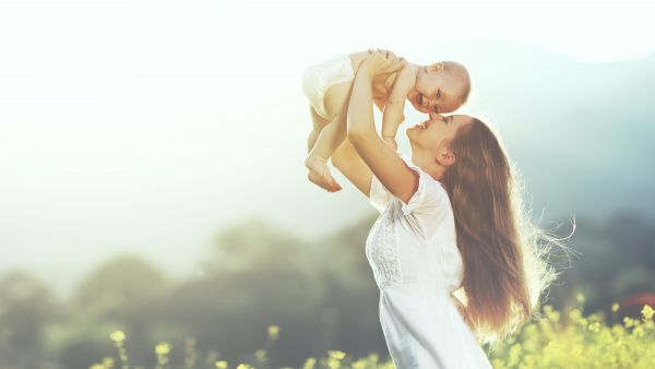 Το πιο τρυφερό βίντεο με μωρά που λένε για πρώτη φορά «Σ’ αγαπώ» | imommy.gr