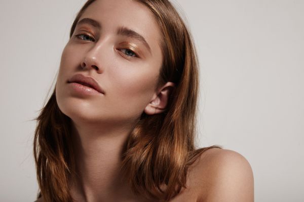 Χρυσό μακιγιάζ και το φθινόπωρο | imommy.gr