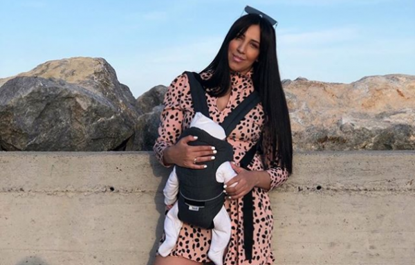 Σοφία Λεοντίτση: Ποζάρει αγκαλιά με τον γιο της | imommy.gr