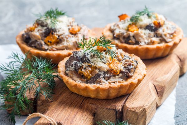 Φτιάξτε εύκολα αλμυρή τάρτα με μανιτάρια | imommy.gr