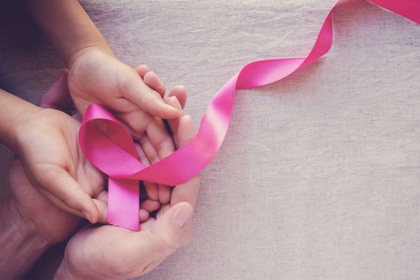 Όσα πρέπει να ξέρετε για τον καρκίνο του μαστού | imommy.gr