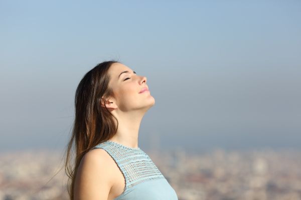 Φυσικοί τρόποι να αναπνεύσετε καλύτερα | imommy.gr