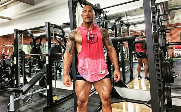 Ντουέιν Τζόνσον: Δημοσίευσε την πιο γλυκιά φωτογραφία με την κορούλα του | imommy.gr