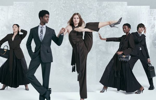 Ενα glamour πάρτι για τη χριστουγεννιάτικη συλλογή Ferragamo | imommy.gr