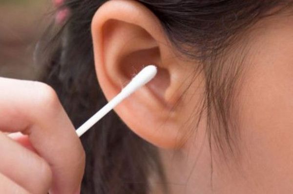 Μπατονέτες : Τι κίνδυνος κρύβεται για τα αυτιά | imommy.gr