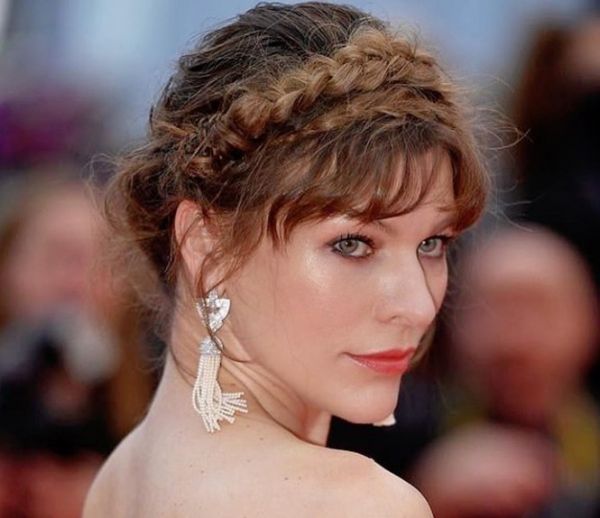 Μίλα Γιόβοβιτς: Ποζάρει στο φακό λίγο πριν γεννήσει | imommy.gr