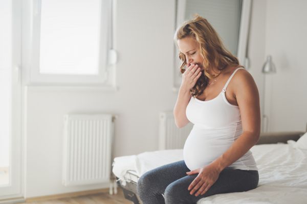 Τέσσερα ενοχλητικά συμπτώματα εγκυμοσύνης και πώς σας επηρεάζουν | imommy.gr