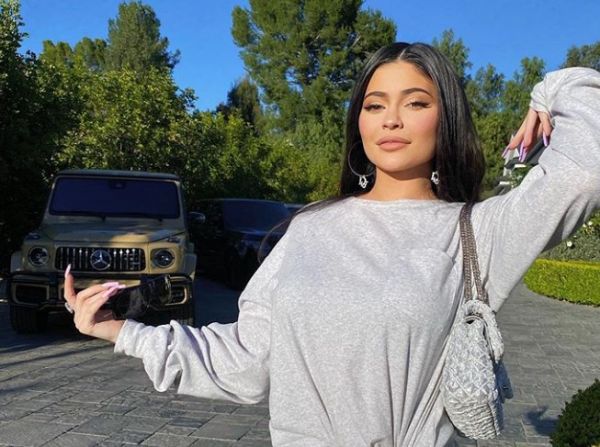 Κάιλι Τζένερ: Με την κόρη της στο ταξίδι τους στην Ντίσνεϋλαντ | imommy.gr