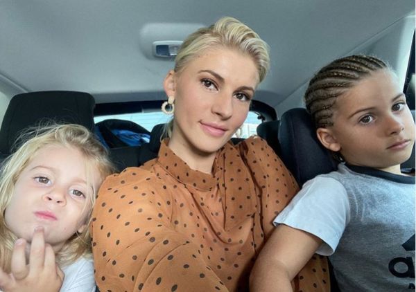 Όλγα Πηλιάκη: “Θηλάζει” την 3χρονη κόρη της | imommy.gr