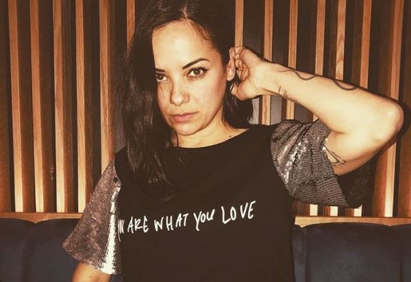 Κατερίνα Τσάβαλου: “Μαμά και κόρη με πυρετό” | imommy.gr