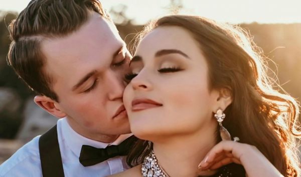 Όταν ο σύντροφός σου σε ρωτάει για τις πρώην σχέσεις σου | imommy.gr