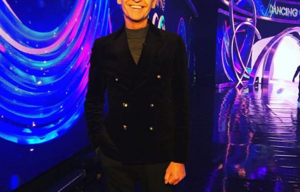 Φίλιπ Σκόφιλντ: Ανακοίνωσε ότι είναι ομοφυλόφιλος ο διάσημος παρουσιαστής | imommy.gr