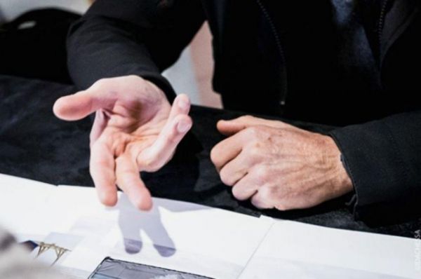 Μούδιασμα χεριών: Γιατί μπορεί να συμβαίνει; | imommy.gr