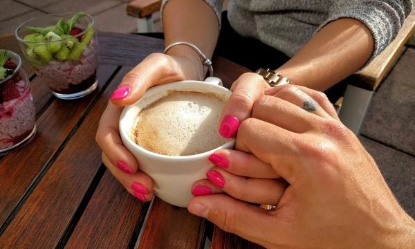 Όταν σου λέει ότι θέλει να βγει με μια φίλη από τα παλιά | imommy.gr