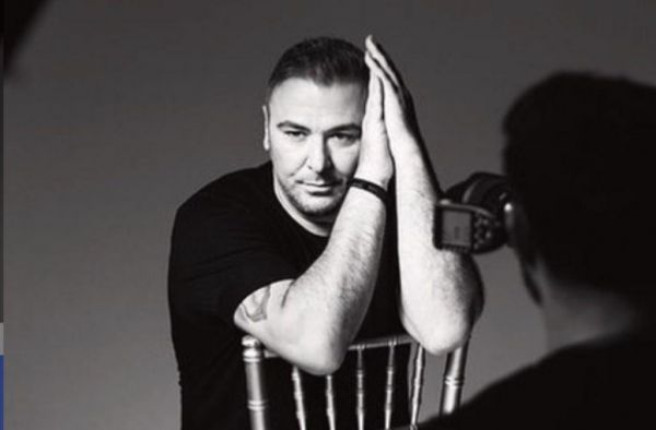 Αντώνης Ρέμος: «Δεν μπορούσα να μιλήσω, κράταγα με δυσκολία τα δάκρυά μου» | imommy.gr