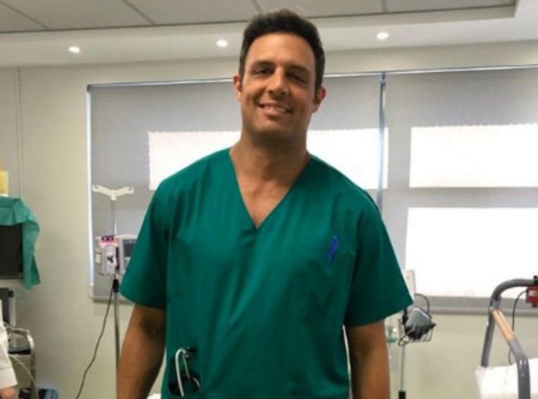 Σάββας Πούμπουρας: Φτιάχνει χειροποίητες μάσκες για τον κορονοϊό! | imommy.gr