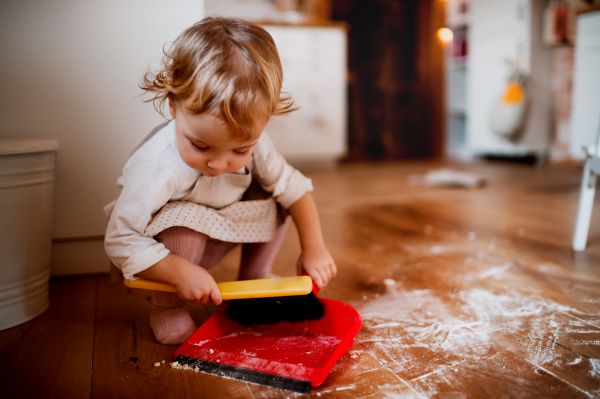 Μαθαίνουμε στα παιδιά πώς να διατηρούν καθαρό το σπίτι | imommy.gr